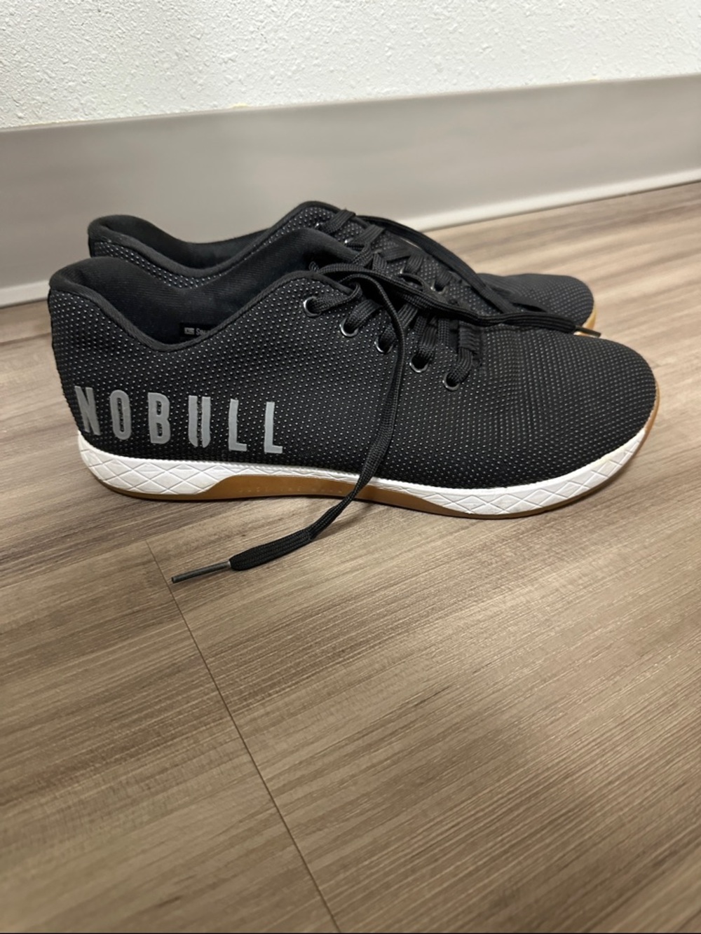 NOBULL men size 11.5 Black Training Sneakers with White Midsole and Gum Outsole